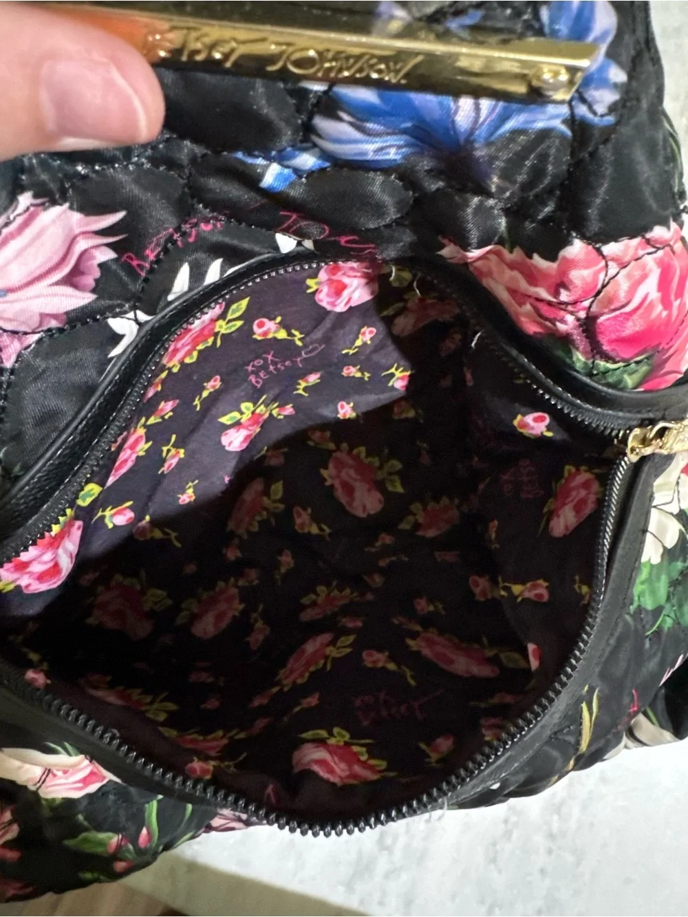 Betsey Johnson Black + Pink Quilted Floral Cute Casual Bucket Bag Tote